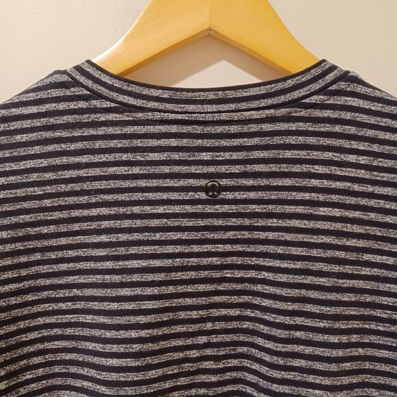 Lululemon Speed Long Sleeve Pullover Sweater Classic Stripe Heathered Black M - Picture 6 of 7